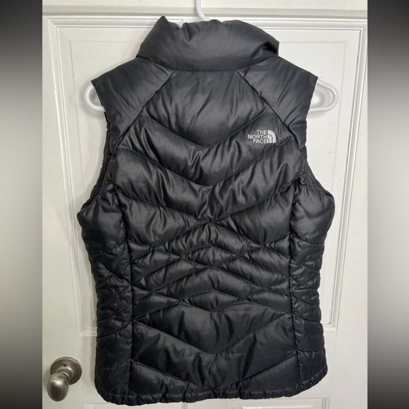 The North Face Jackets & Blazers - The north face vest 550